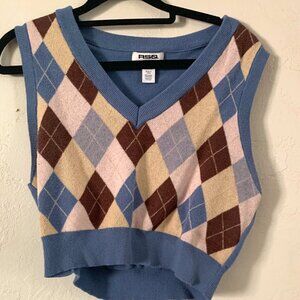 Argyle cropped sweater vest